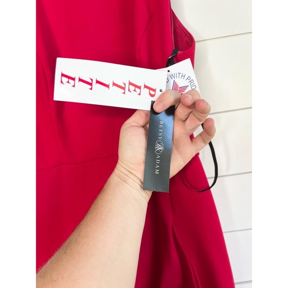 Betsy & Adam Red Sleeveless Ruffled Hem Formal Dress Petite 10 - Picture 7 of 14